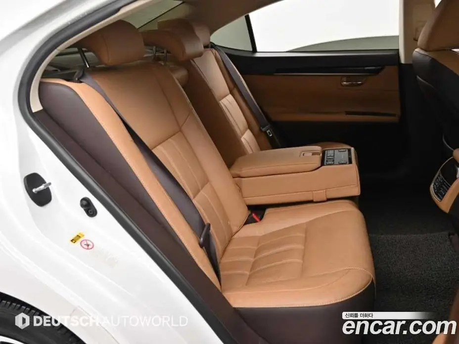 Lexus ES 2018 2.5 автомат (гидро), фото 12 Lexus ES 2018 2.5 автомат (гидро), фото 12