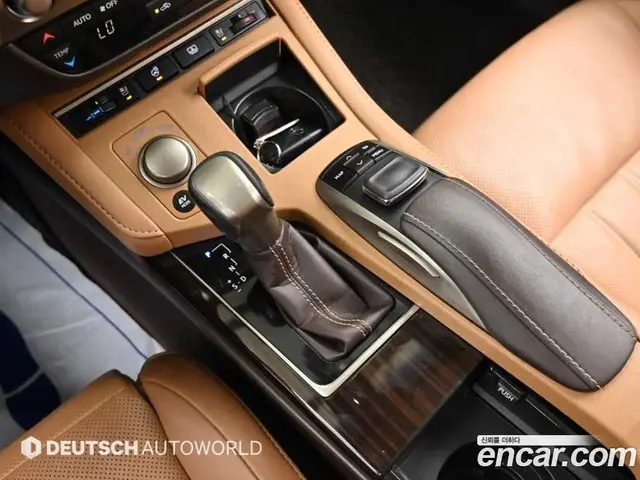 Lexus ES 2018 2.5 автомат (гидро), миниатюра 9 Lexus ES 2018 2.5 автомат (гидро), миниатюра 9