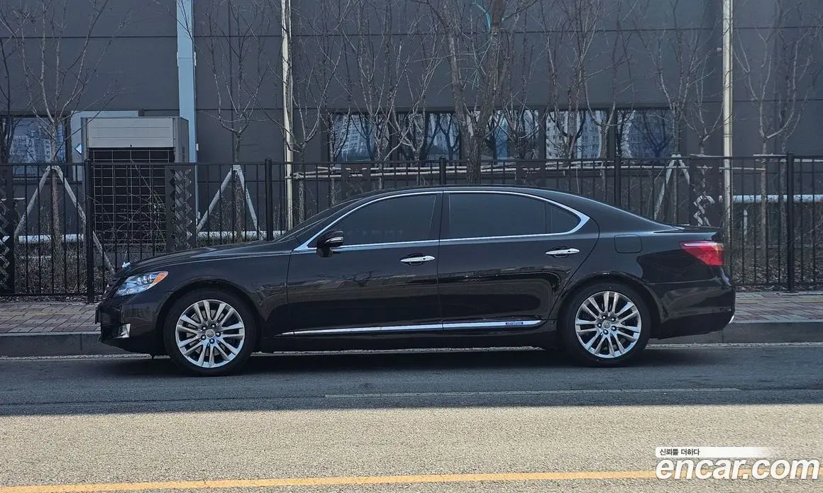 Lexus LS 2011 5.0 автомат (гидро), фото 2 Lexus LS 2011 5.0 автомат (гидро), фото 2
