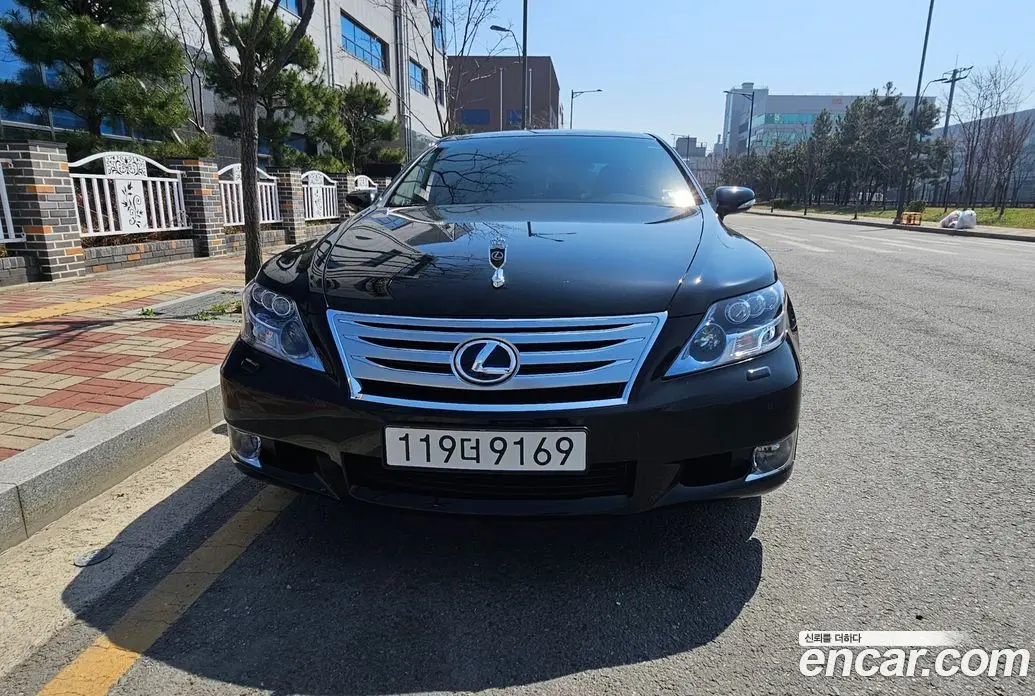 Lexus LS 2011 5.0 автомат (гидро), фото 5 Lexus LS 2011 5.0 автомат (гидро), фото 5