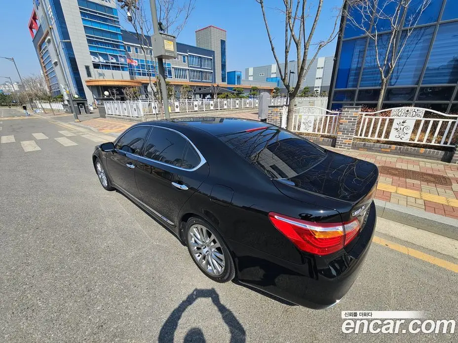 Lexus LS 2011 5.0 автомат (гидро), фото 7 Lexus LS 2011 5.0 автомат (гидро), фото 7
