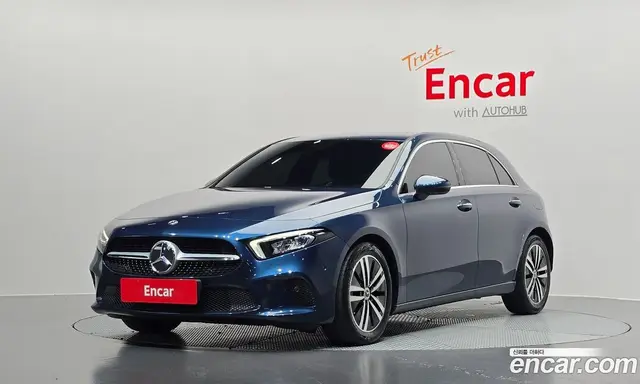 Mercedes-Benz A-Class 2021 2.0 автомат (гидро), миниатюра 1 Mercedes-Benz A-Class 2021 2.0 автомат (гидро), миниатюра 1