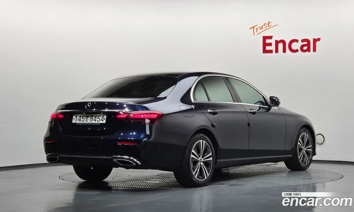 Mercedes-Benz E-Class 2022 2.0 автомат (гидро), фото 2 Mercedes-Benz E-Class 2022 2.0 автомат (гидро), фото 2