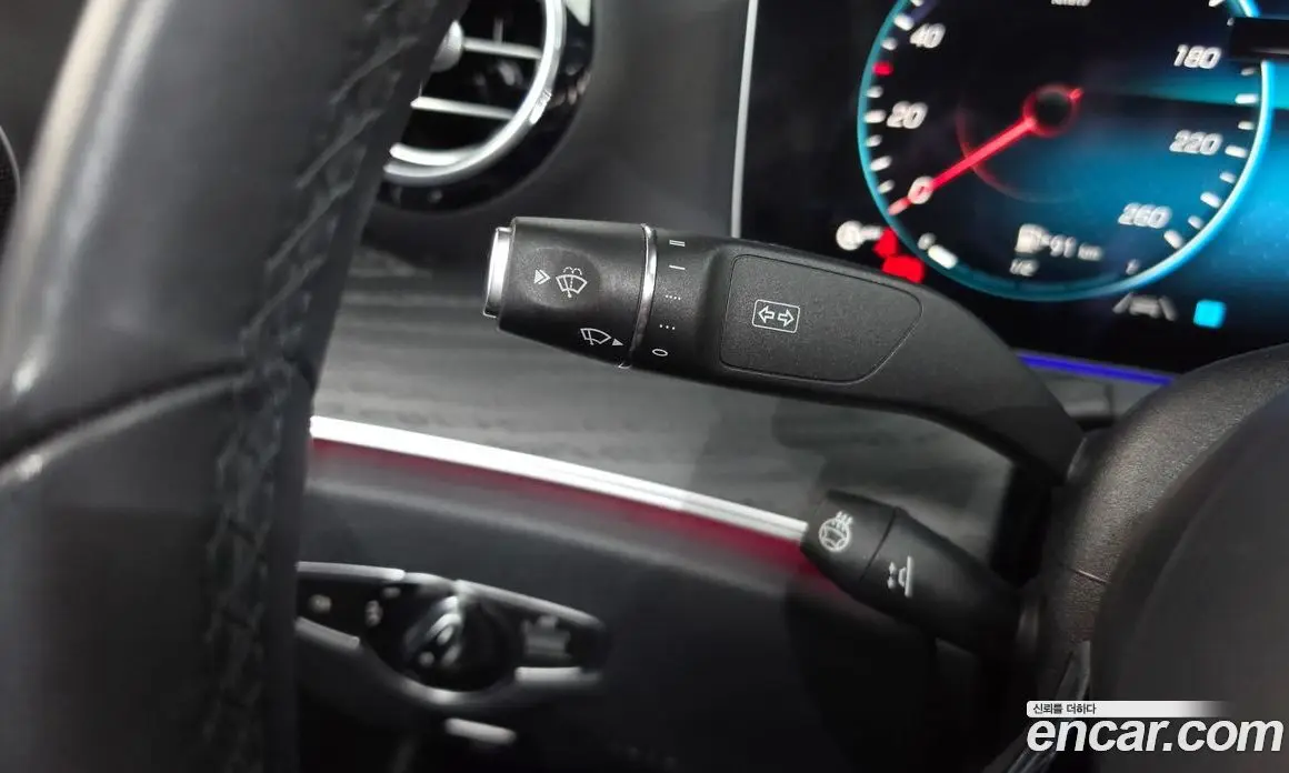 Mercedes-Benz E-Class 2022 2.0 автомат (гидро), фото 30 Mercedes-Benz E-Class 2022 2.0 автомат (гидро), фото 30