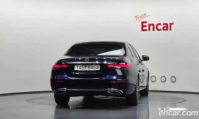 Mercedes-Benz E-Class 2022 2.0 автомат (гидро), миниатюра 4 Mercedes-Benz E-Class 2022 2.0 автомат (гидро), миниатюра 4