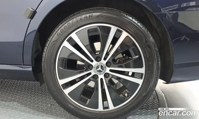Mercedes-Benz E-Class 2022 2.0 автомат (гидро), миниатюра 7 Mercedes-Benz E-Class 2022 2.0 автомат (гидро), миниатюра 7
