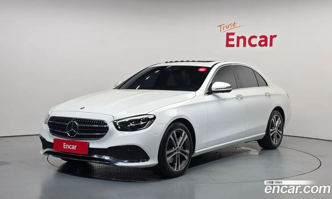 Mercedes-Benz E-Class 2023 2.0 автомат (гидро), фото 1 Mercedes-Benz E-Class 2023 2.0 автомат (гидро), фото 1