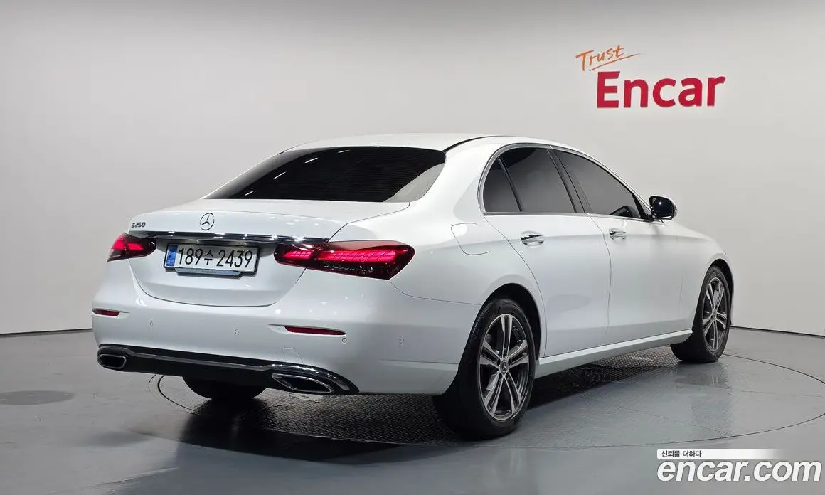 Mercedes-Benz E-Class 2023 2.0 автомат (гидро), фото 2 Mercedes-Benz E-Class 2023 2.0 автомат (гидро), фото 2