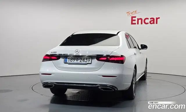 Mercedes-Benz E-Class 2023 2.0 автомат (гидро), миниатюра 4 Mercedes-Benz E-Class 2023 2.0 автомат (гидро), миниатюра 4