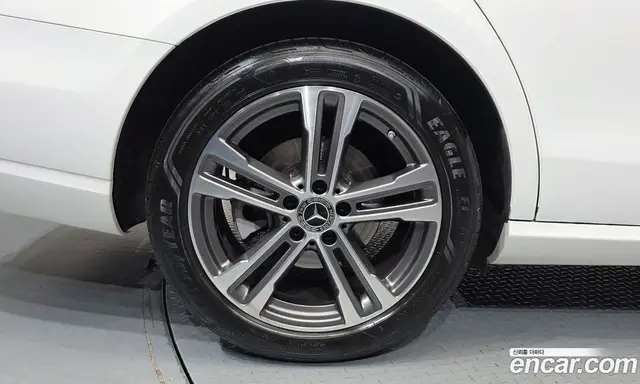 Mercedes-Benz E-Class 2023 2.0 автомат (гидро), миниатюра 5 Mercedes-Benz E-Class 2023 2.0 автомат (гидро), миниатюра 5