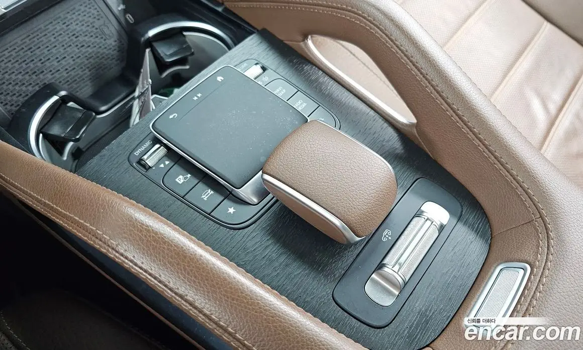 Mercedes-Benz GLE-Class 2024 3.0 автомат (гидро), фото 16 Mercedes-Benz GLE-Class 2024 3.0 автомат (гидро), фото 16