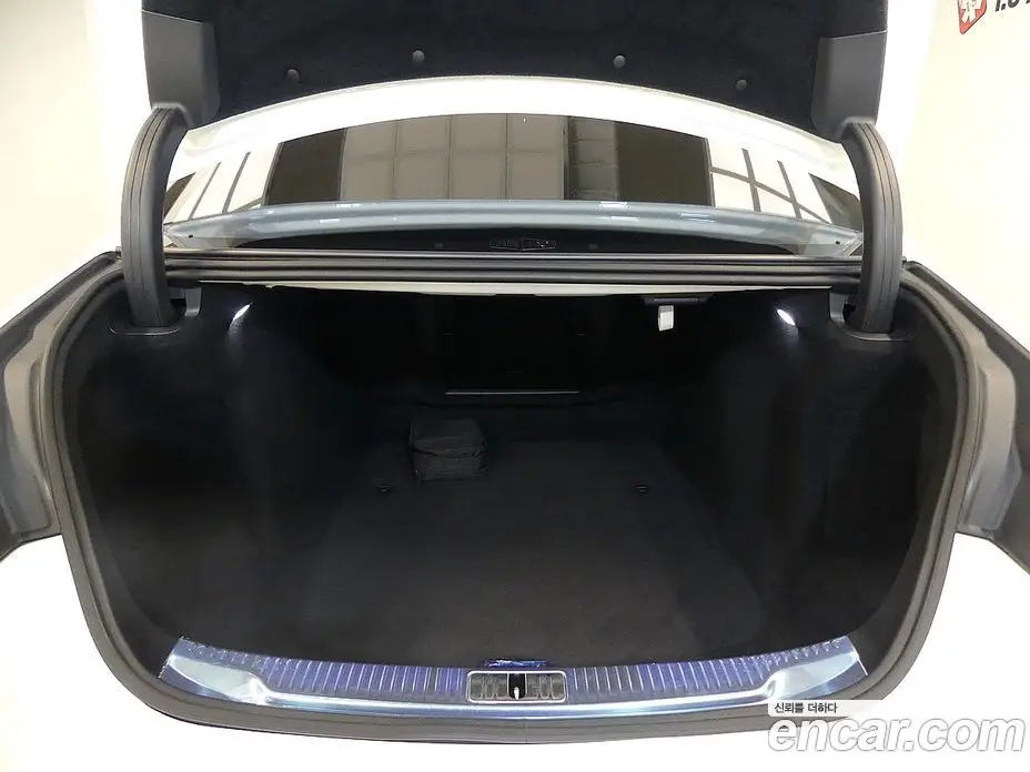 Mercedes-Benz S-Class 2023 6.0 автомат (гидро), фото 9
