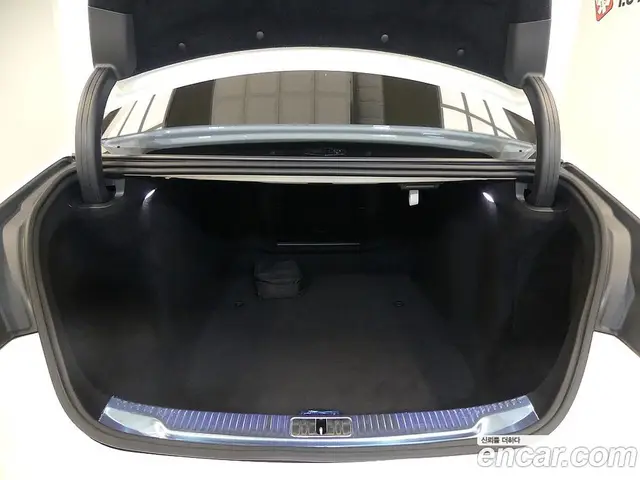 Mercedes-Benz S-Class 2023 6.0 автомат (гидро), миниатюра 9