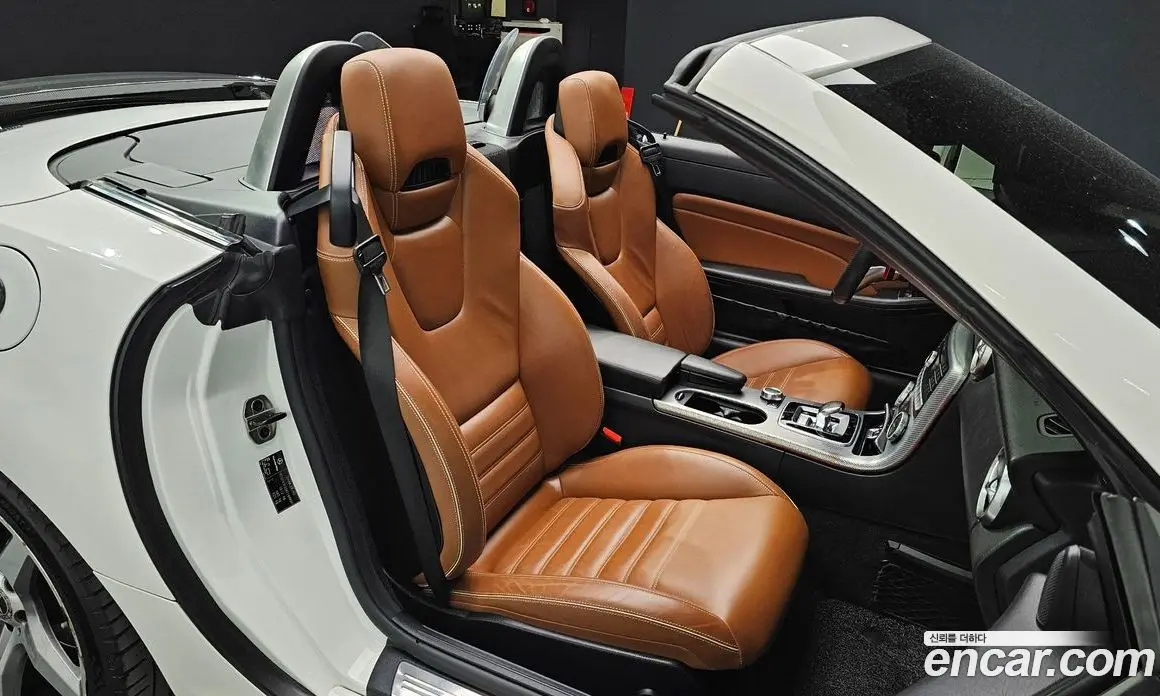 Mercedes-Benz SLC-Class 2019 2.0 автомат (гидро), фото 16 Mercedes-Benz SLC-Class 2019 2.0 автомат (гидро), фото 16