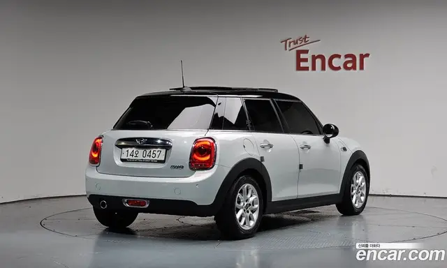 Mini Cooper 2016 1.5 автомат (гидро), миниатюра 1 Mini Cooper 2016 1.5 автомат (гидро), миниатюра 1