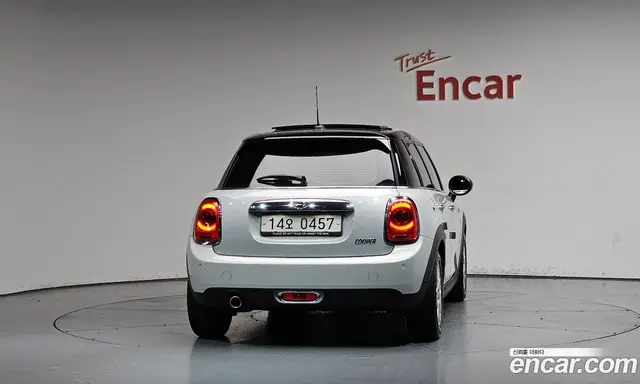 Mini Cooper 2016 1.5 автомат (гидро), миниатюра 3 Mini Cooper 2016 1.5 автомат (гидро), миниатюра 3
