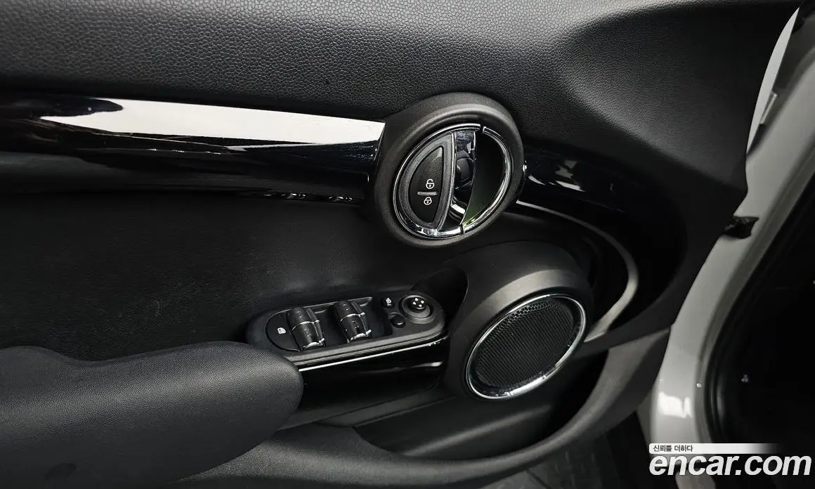 Mini Cooper 2016 1.5 автомат (гидро), фото 28 Mini Cooper 2016 1.5 автомат (гидро), фото 28