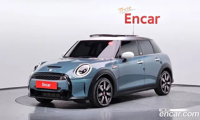 Mini Cooper, 2023, 23 946 км