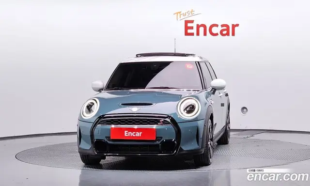 Mini Cooper 2023 2.0 автомат (гидро), миниатюра 3