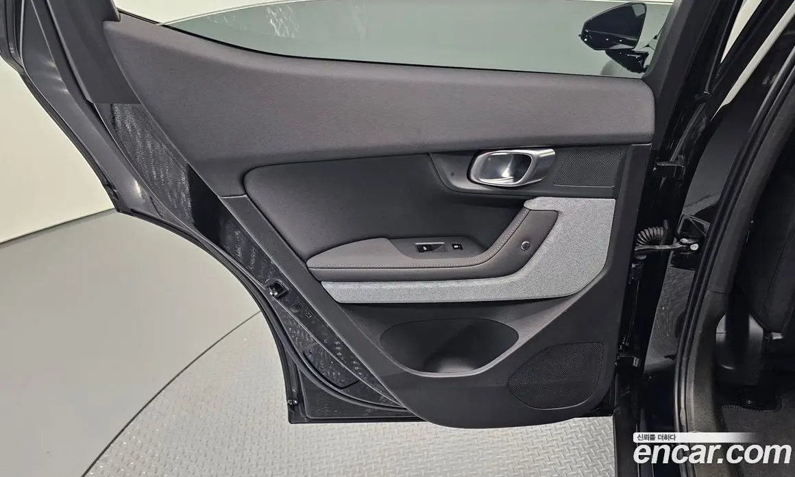Polestar Polestar 2 2022 0.2 автомат (гидро), фото 15 Polestar Polestar 2 2022 0.2 автомат (гидро), фото 15