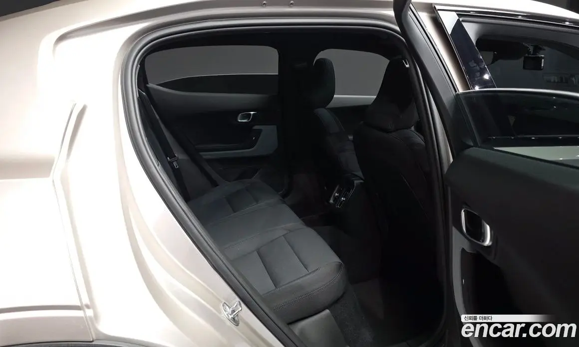 Polestar Polestar 2 2022 0.2 автомат (гидро), фото 18 Polestar Polestar 2 2022 0.2 автомат (гидро), фото 18