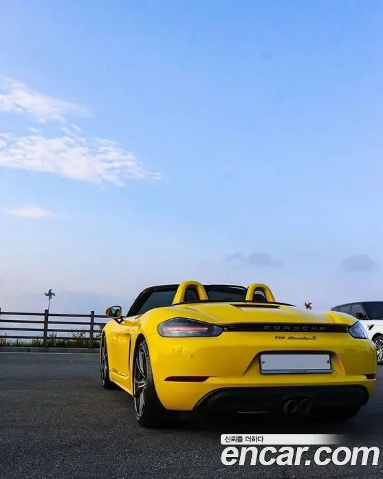 Porsche 718 2016 2.0 автомат (гидро), фото 4 Porsche 718 2016 2.0 автомат (гидро), фото 4