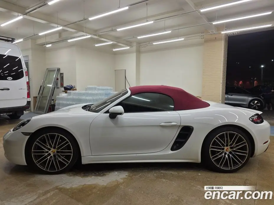Porsche 718 2017 2.0 автомат (гидро), фото 12 Porsche 718 2017 2.0 автомат (гидро), фото 12
