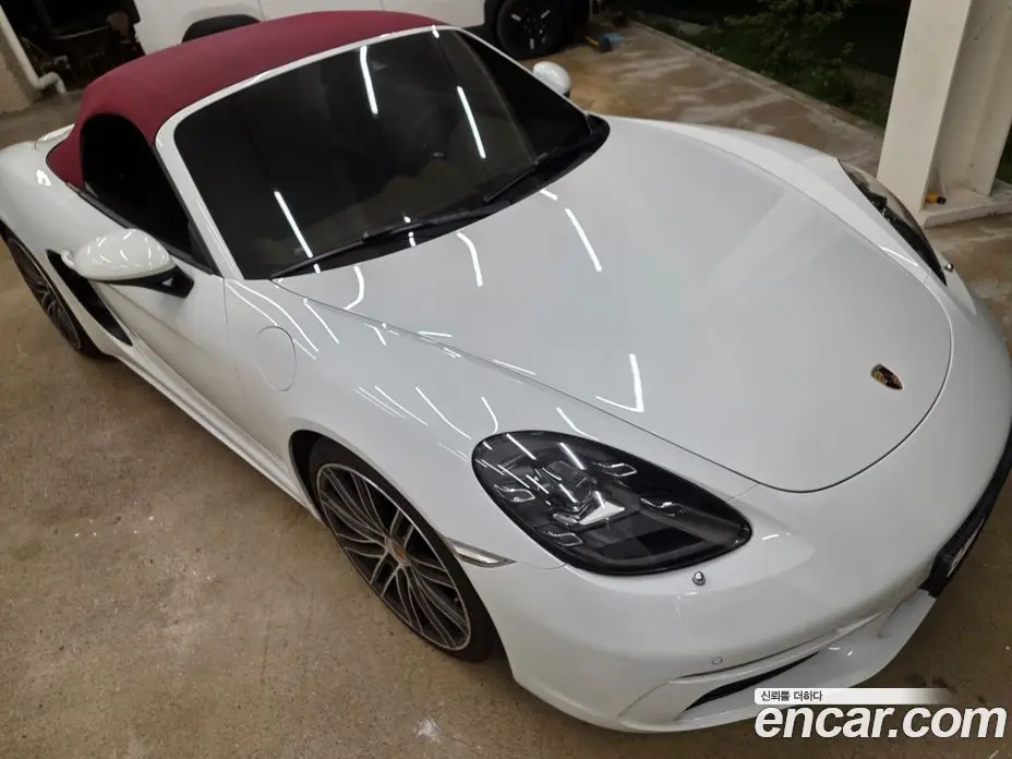 Porsche 718 2017 2.0 автомат (гидро), фото 13 Porsche 718 2017 2.0 автомат (гидро), фото 13
