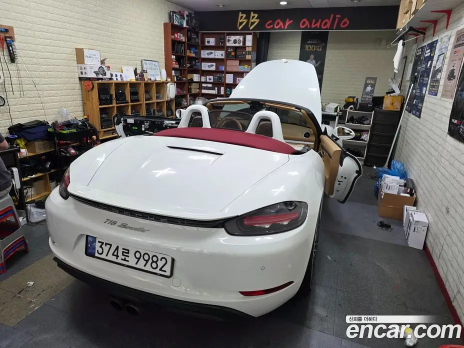 Porsche 718 2017 2.0 автомат (гидро), фото 8 Porsche 718 2017 2.0 автомат (гидро), фото 8