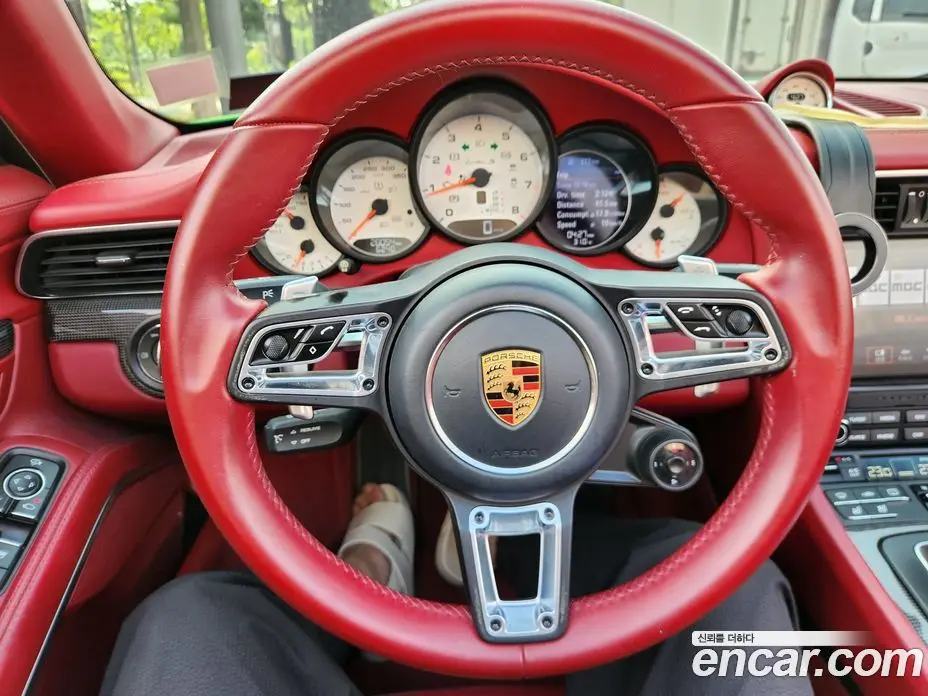 Porsche 911 2017 3.8 автомат (гидро), фото 20 Porsche 911 2017 3.8 автомат (гидро), фото 20