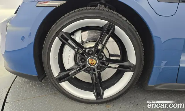 Porsche Taycan 2021 0.1 автомат (гидро), миниатюра 5 Porsche Taycan 2021 0.1 автомат (гидро), миниатюра 5