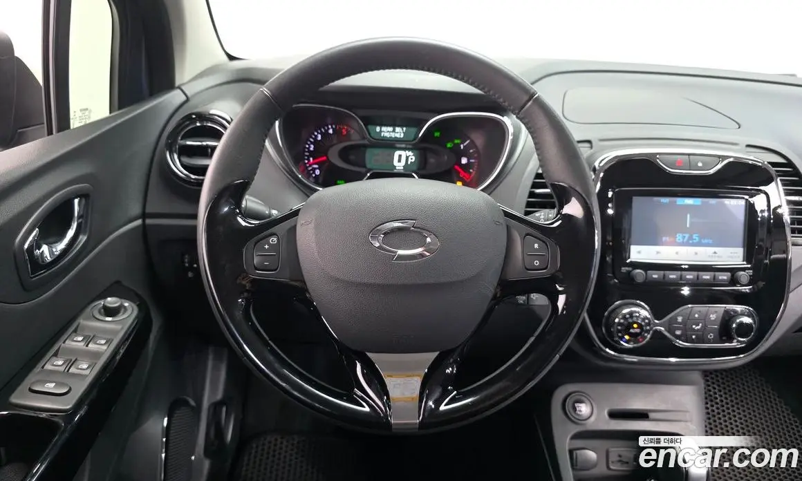 Renault (Samsung) QM3 2016 1.5 автомат (гидро), фото 12 Renault (Samsung) QM3 2016 1.5 автомат (гидро), фото 12