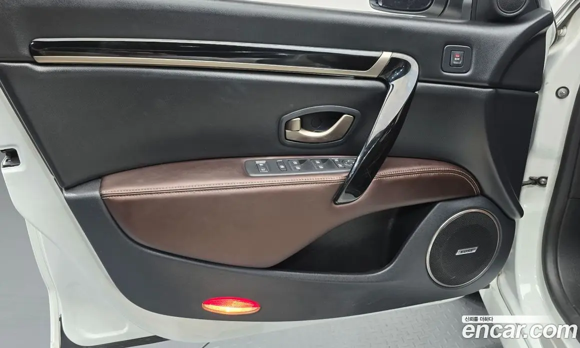 Renault (Samsung) SM7 2015 3.5 автомат (гидро), фото 14 Renault (Samsung) SM7 2015 3.5 автомат (гидро), фото 14
