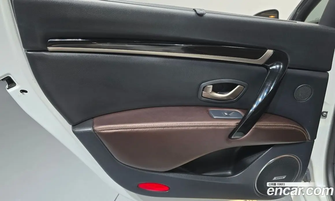 Renault (Samsung) SM7 2015 3.5 автомат (гидро), фото 15 Renault (Samsung) SM7 2015 3.5 автомат (гидро), фото 15