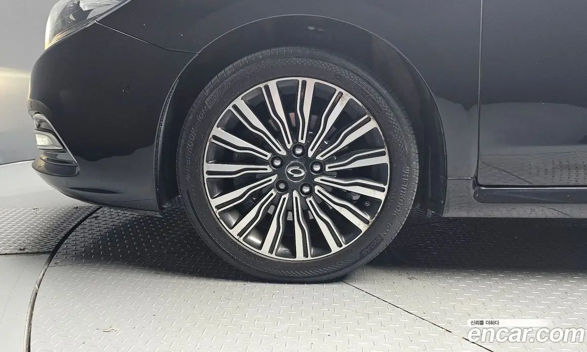 Renault (Samsung) SM7 2016 3.5 автомат (гидро), фото 5 Renault (Samsung) SM7 2016 3.5 автомат (гидро), фото 5