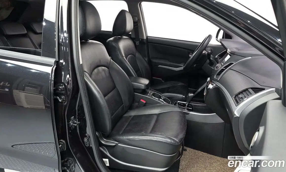SsangYong Korando 2014 2.0 автомат (гидро), фото 17