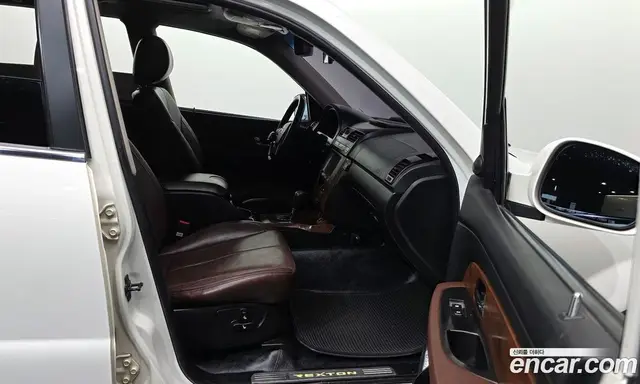 SsangYong Rexton 2017 2.2 автомат (гидро), миниатюра 11 SsangYong Rexton 2017 2.2 автомат (гидро), миниатюра 11