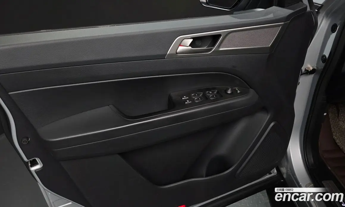 SsangYong Rexton 2018 2.2 автомат (гидро), фото 13 SsangYong Rexton 2018 2.2 автомат (гидро), фото 13