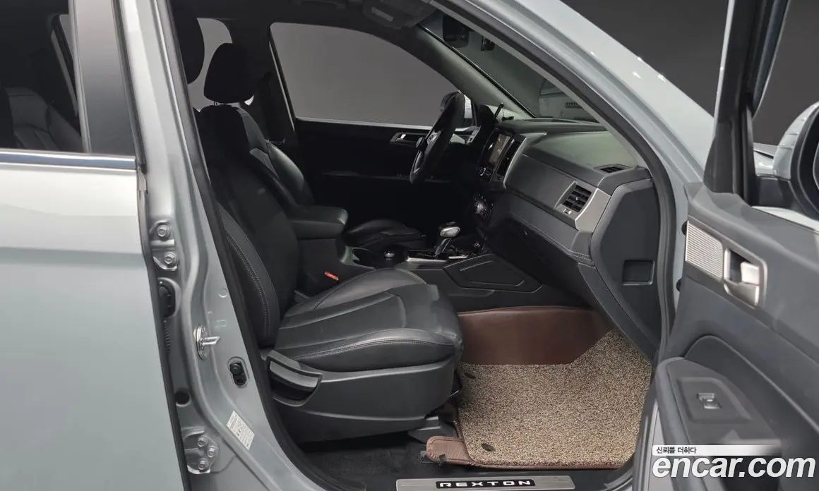 SsangYong Rexton 2018 2.2 автомат (гидро), фото 17 SsangYong Rexton 2018 2.2 автомат (гидро), фото 17