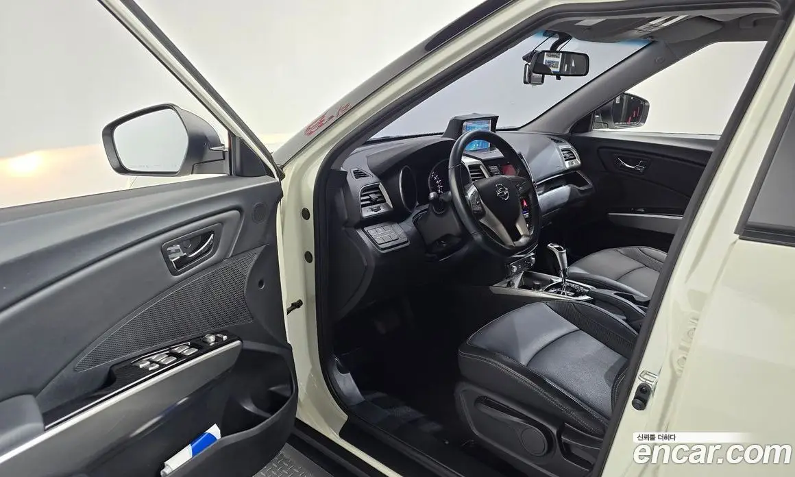 SsangYong TIBOLI 2015 1.6 автомат (гидро), фото 13