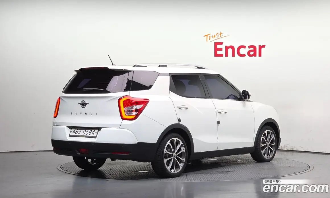SsangYong TIBOLI 2016 1.6 автомат (гидро), фото 2 SsangYong TIBOLI 2016 1.6 автомат (гидро), фото 2