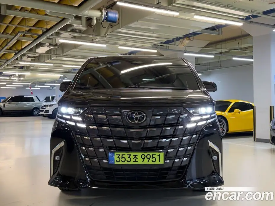 Toyota Alphard 2023 2.5 автомат (гидро), фото 2 Toyota Alphard 2023 2.5 автомат (гидро), фото 2