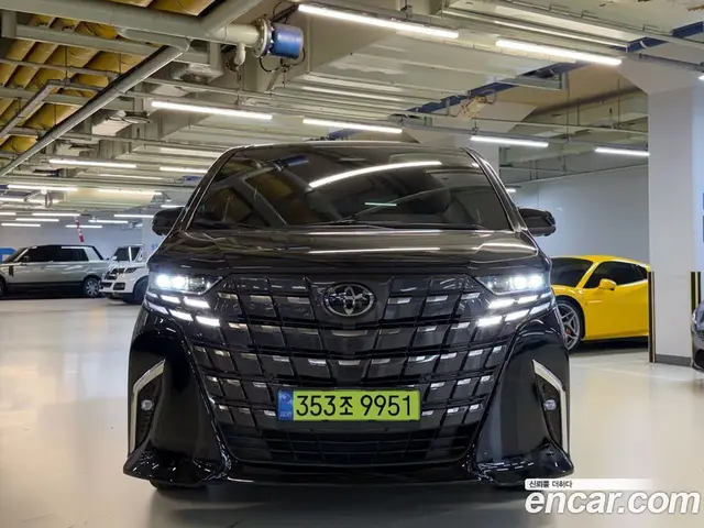 Toyota Alphard 2023 2.5 автомат (гидро), миниатюра 2 Toyota Alphard 2023 2.5 автомат (гидро), миниатюра 2