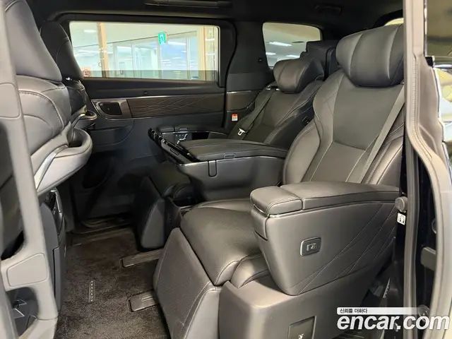 Toyota Alphard 2023 2.5 автомат (гидро), миниатюра 7 Toyota Alphard 2023 2.5 автомат (гидро), миниатюра 7