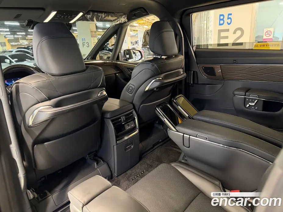 Toyota Alphard 2023 2.5 автомат (гидро), фото 8 Toyota Alphard 2023 2.5 автомат (гидро), фото 8