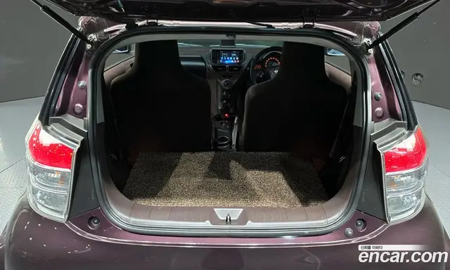 Toyota iQ 2010 1.0 автомат (гидро), миниатюра 12