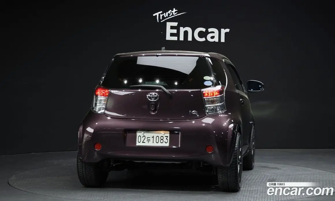 Toyota iQ 2010 1.0 автомат (гидро), фото 4 Toyota iQ 2010 1.0 автомат (гидро), фото 4