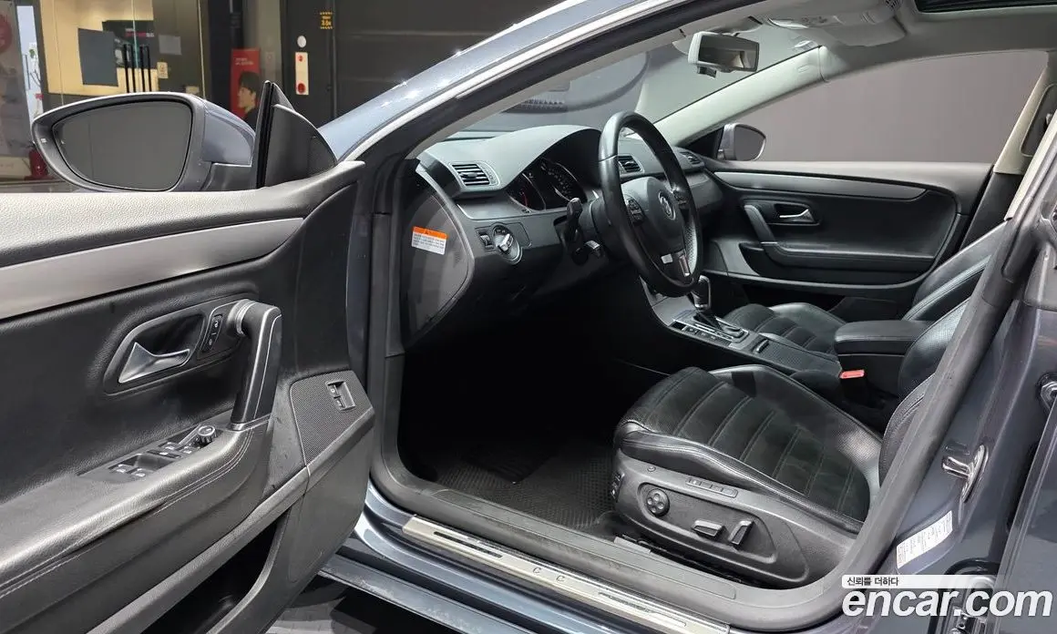Volkswagen CC 2011 2.0 автомат (гидро), фото 13 Volkswagen CC 2011 2.0 автомат (гидро), фото 13