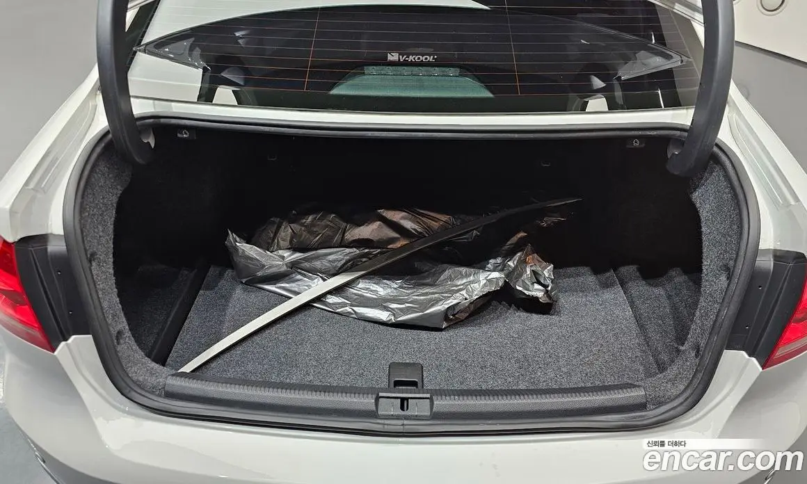 Volkswagen Passat 2014 1.8 автомат (гидро), фото 20 Volkswagen Passat 2014 1.8 автомат (гидро), фото 20