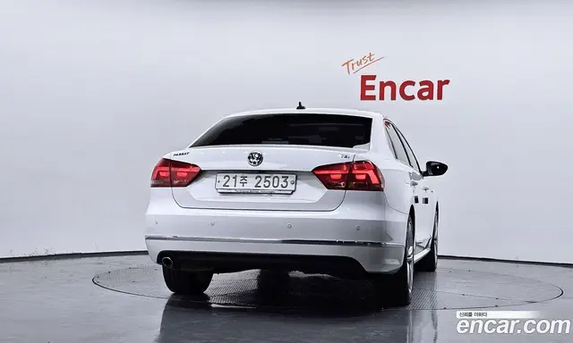 Volkswagen Passat 2014 1.8 автомат (гидро), миниатюра 4 Volkswagen Passat 2014 1.8 автомат (гидро), миниатюра 4